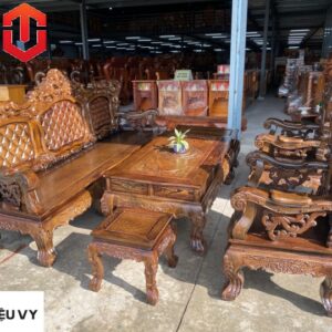 SALON HOÀNG GIA MUN TỰA CARO